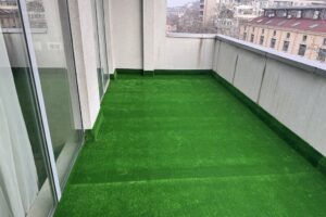 Монтаж изкуствена трева