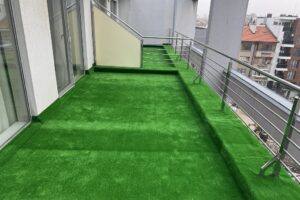 Монтаж изкуствена трева